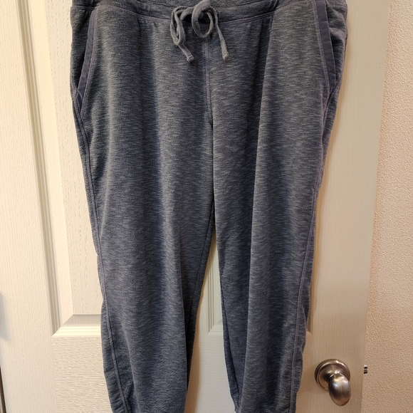 Athleta Pants - Athleta joggers - women's size M
